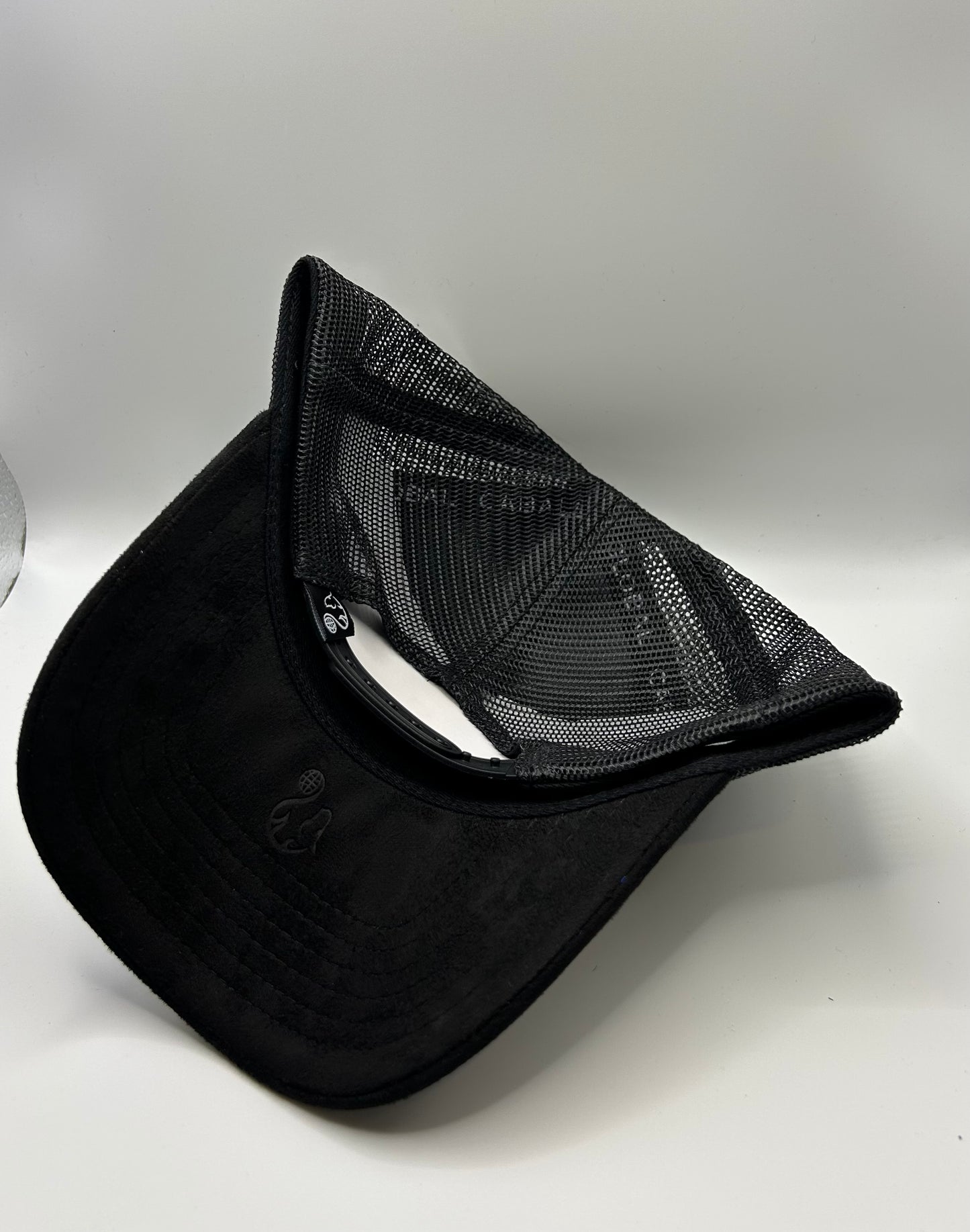 Black / Pink / Suede